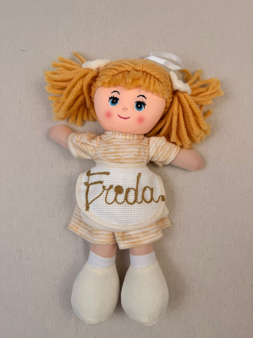 Muñeca Rita pequeña