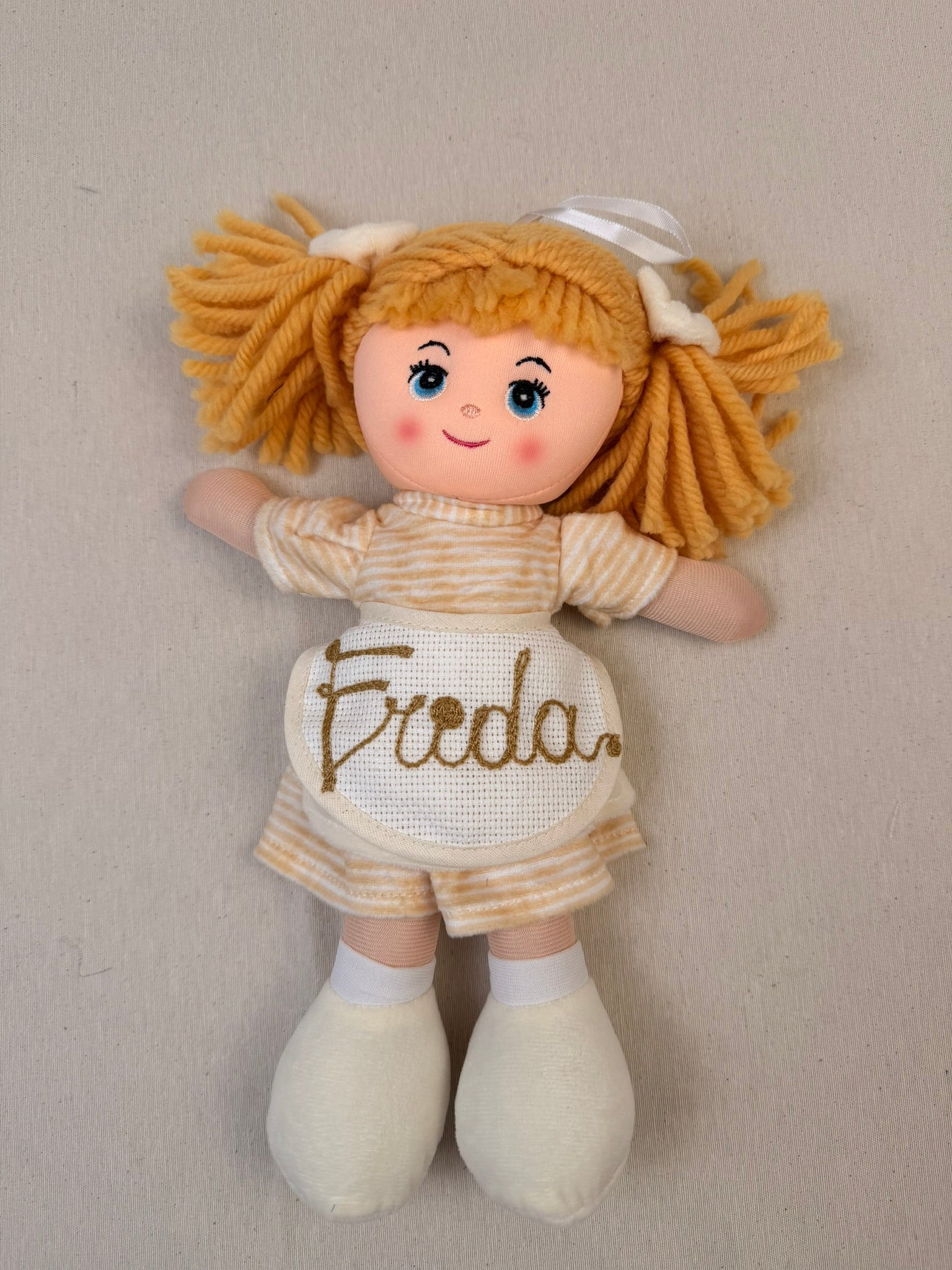 Muñeca Rita pequeña